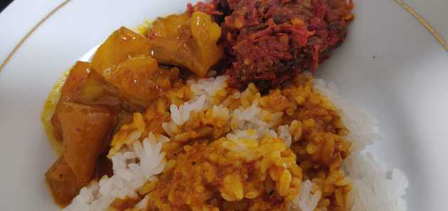 Gulai Kikil and Dendeng Balado